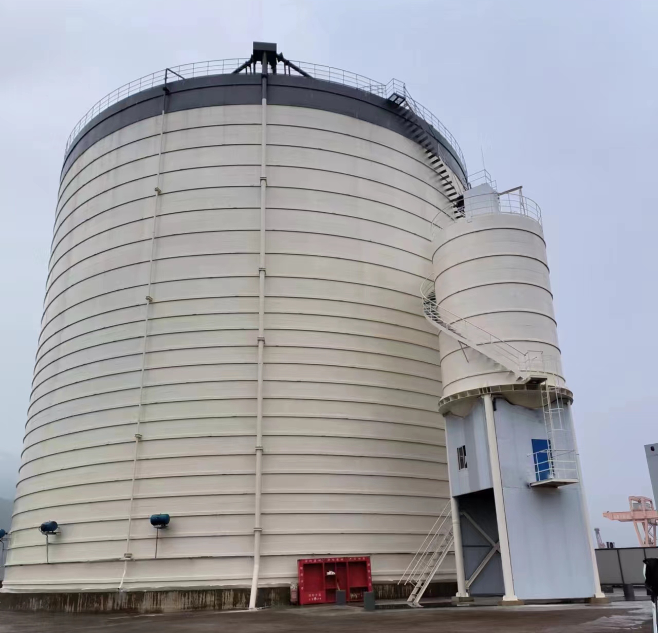 青龙10万吨水泥钢板库